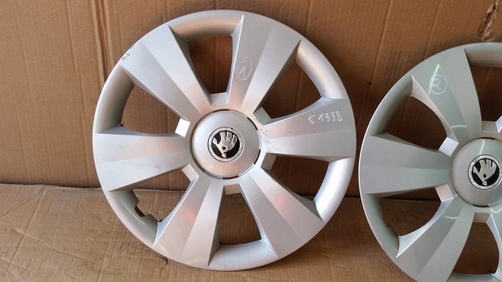 TAPACUBOS 15'' SKODA SUPERB II 6V0601147C PAR 