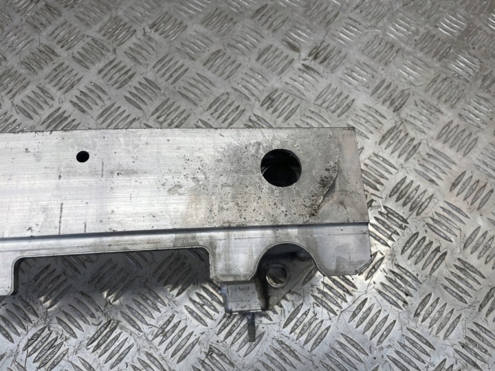 POUTRE SOUS PARE-CHOCS ARRIÈRE 7387334 BMW G30 G31