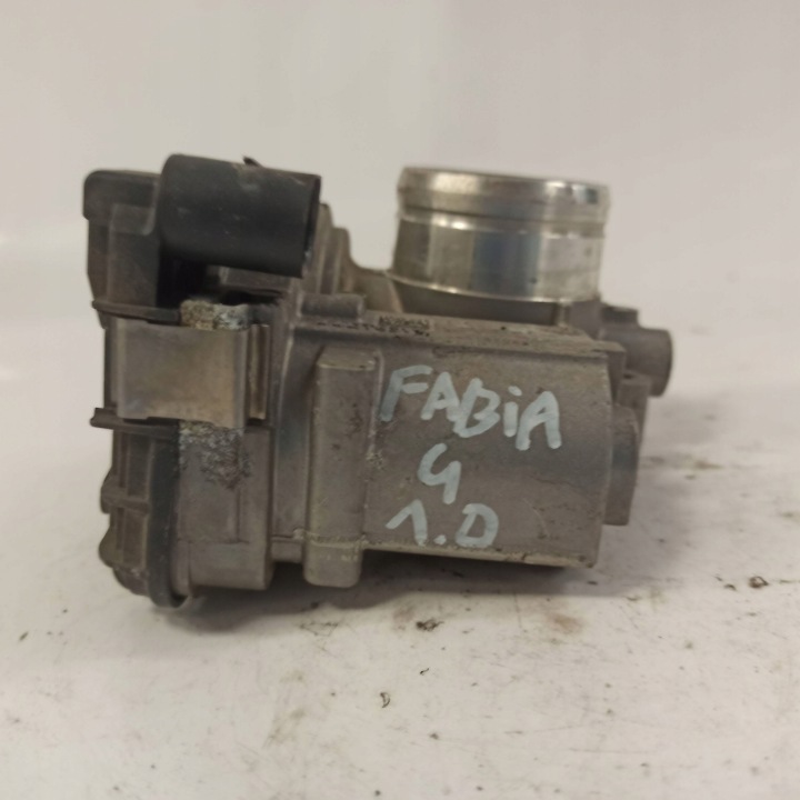 SKODA FABIA IV 1,0 MPI PAPILLON DES GAZ ORIGINAL 04C133062J