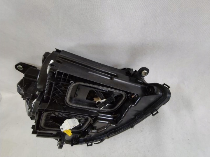 PHARE AVANT AVANT MERCEDES W213 A213 LIFT COMPLET