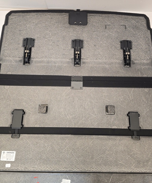 VW PASSAT B8 UNIVERSEL PLANCHER BGAZNIKA 3G9863463B
