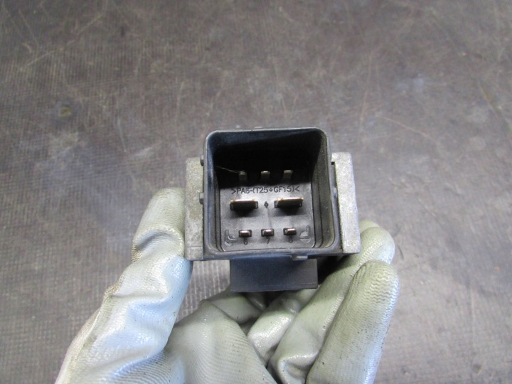 RELAIS RENAULT MASTER III 10-14R 8200859243