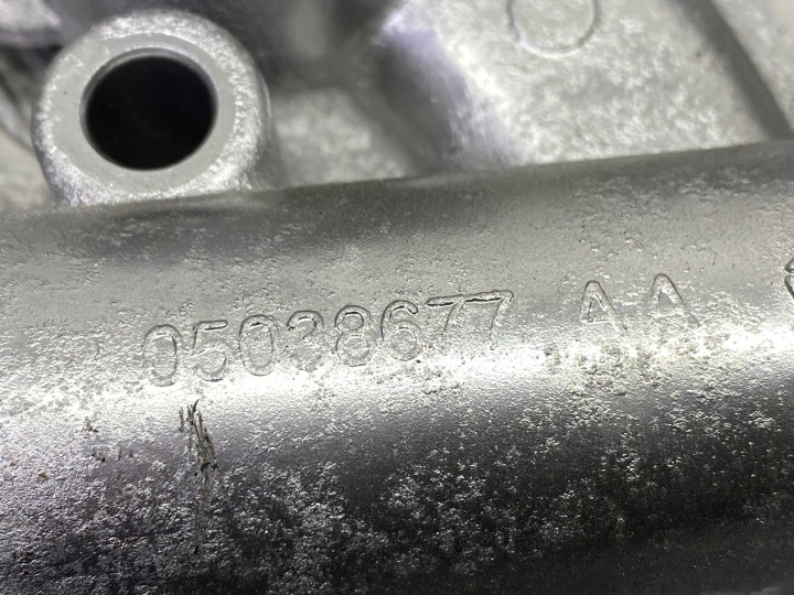 POMPE À EAU JEEP CHEROKEE WK2 DODGE CHARGER CHALLENGER 5.7 HEMI 05038677AA
