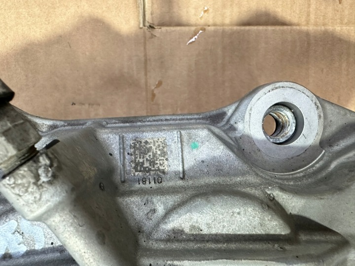 ÉTRIER DE FREIN DE FREIN GAUCHE AVANT AVANT MERCEDES C CLASSE W205 DES, AMG 342X32