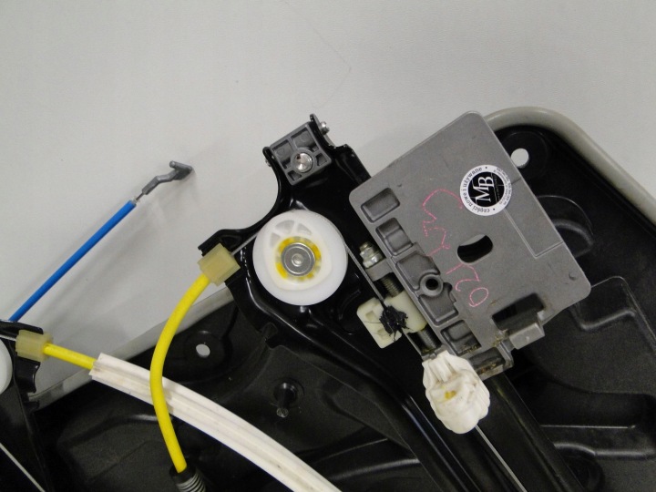 MERCEDES INSERT DANS PORTES ARRIÈRE DROIT CLA 117 W117 A1177300279