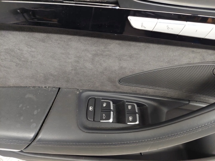 AUDI A8 S8 D4 4H 4H4867317 ARRIÈRE CÔTÉ GAUCHE BOCZK