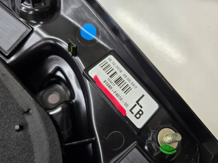 PHARE ARRIÈRE COUVERCLES DE COFFRE COUVERCLES DE COFFRE TOYOTA CH-R CHR 16- L+P