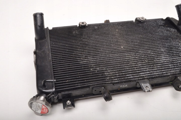 KAWASAKI AVEC ZR 900 RADIATEUR EAU CHÂSSIS