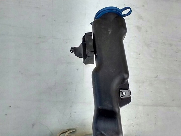 MERCEDES CLS W218 W204 RÉSERVOIR LAVE-GLACES XÉNON COMPLET A2048602360