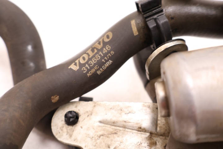 VOLVO XC90 II 2.0 T8 SUPPLÉMENTAIRE POMPE À EAU 31368146, 31368312, 31368145