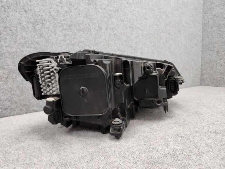 PROJECTEUR PHARE AVANT GAUCHE VW TOURAN III 5T COMPLET LED 5TB941081D 15-
