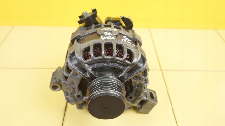 VOLVO V40 V60 2.0 D D3 15R 150KM D5204T6 ALTERNATEUR 31288880 0125711023