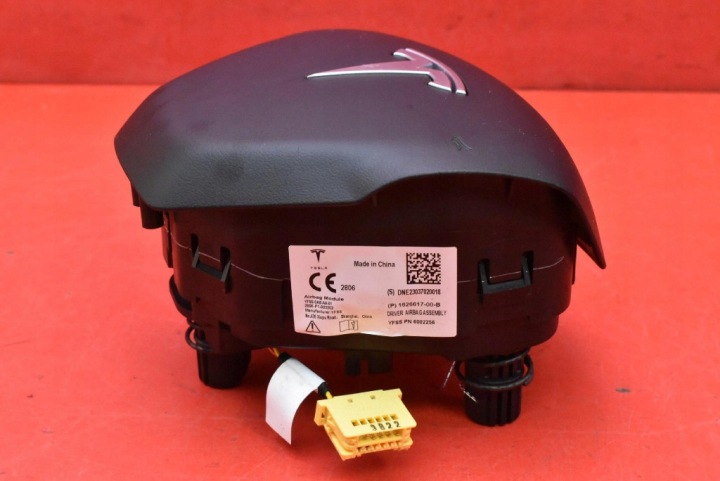 AIRBAG COUSSIN SÉCURITÉ CONDUCTEUR 1626617-00-B TESLA MODÈLE Y 20-