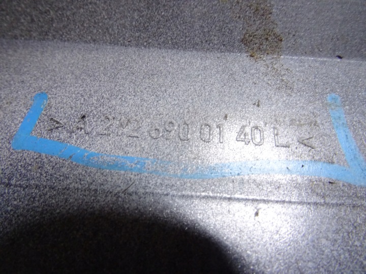 A2126900140L MERCEDES W212 SEUIL MOULURE GAUCHE