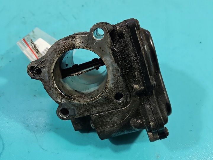 PAPILLON DES GAZ RENAULT MASTER III 10-24 8200987453 2.3 DCI