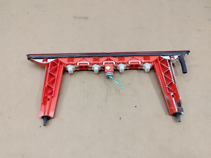 PHARE TROISIÈME LANTERNE STOP COUVERCLES DE COFFRE ARRIÈRE PEUGEOT 308 T7 SW UNIVERSEL LIFT 2011-2013