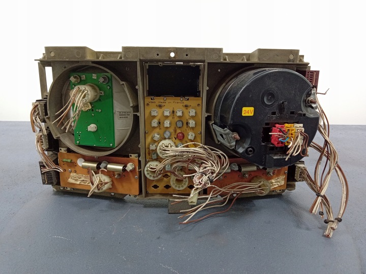 MAN F2000 FE COMPTEUR TABLEAU DE BORD TACHO 81.27202.6080