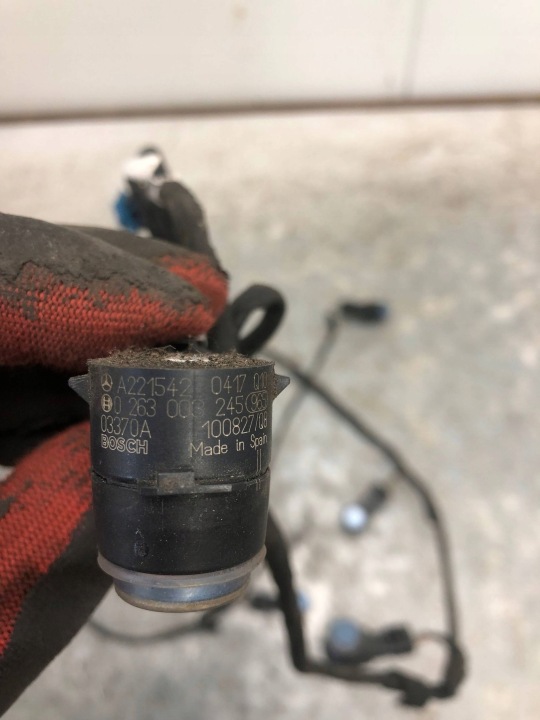 FAISCEAU DE CÂBLES CAPTEUR PDC AVANT 230 MERCEDES W204 A2215420417 A2045400608