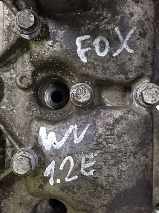 VW FOX 1.2 CULASSE MOTEUR 03D103374F