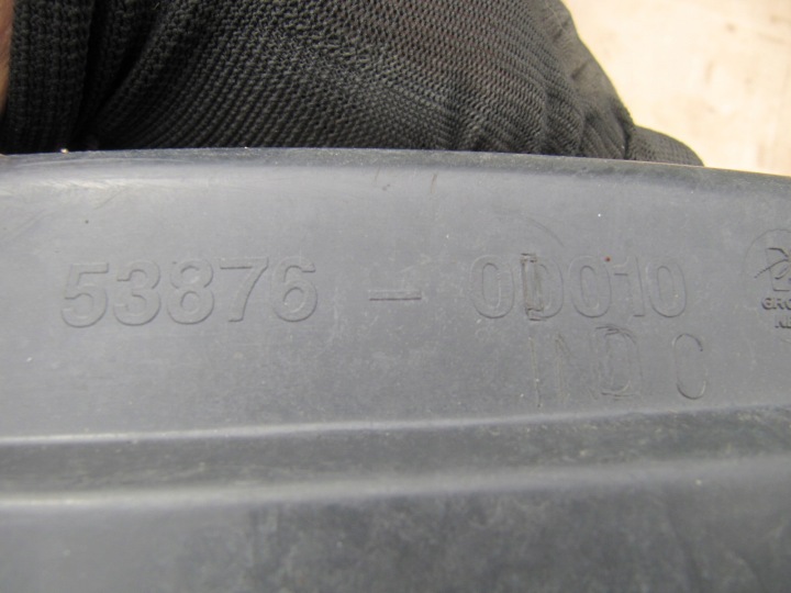 TOYOTA YARIS I 1 PASSAGE DE ROUE DROIT GAUCHE AVANT ORIGINAL AVANT