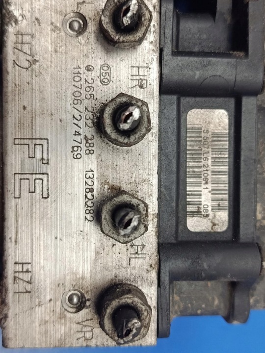 OPEL CORSA D POMPE ABS 13282282FE BOSCH 0265232288