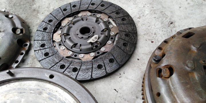 FORD FOCUS MK3 ST VOLANT BIMASSE EMBRAYAGE 2,0EB KIT