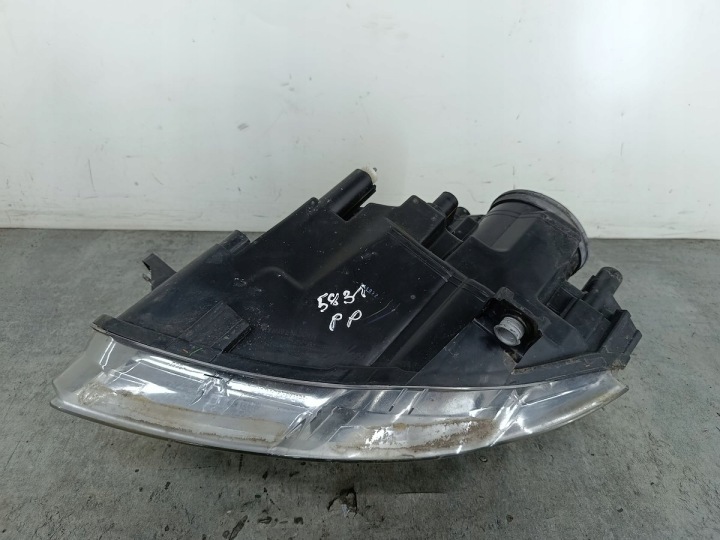 PHARE AVANT DROITE VW PASSAT B6 20-A733 20-6739 TYC