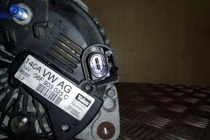 ALTERNATEUR VW EOS (1F7, 1F8) 06F903023C 2.0L GASOLINE 147KW 2008