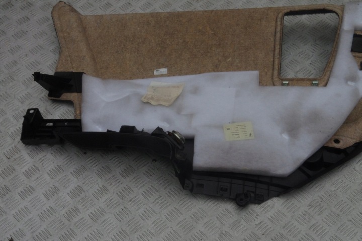 COLLECTEUR COUVERCLES DE COFFRE DROIT PORSCHE CAYENNE II LIFT 7P 7P5 14-17 7P5867038BK DK4