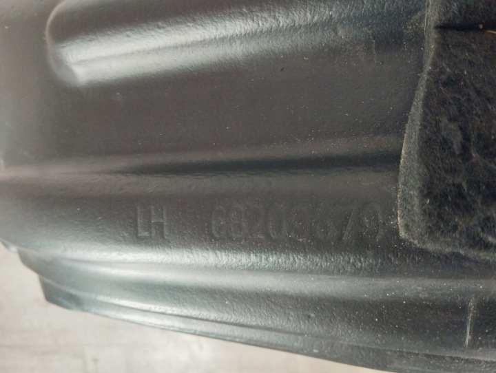 JEEP CHEROKEE KL V PASSAGE DE ROUE GAUCHE AVANT 68209679