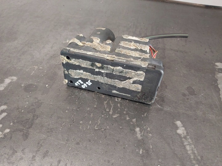 POMPE CENTRAL SERRURE AUDI A6 C4 4A 443862257H