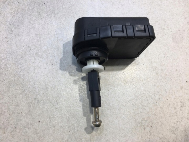 PETIT MOTEUR RÉGLAGES PHARES MERCEDES W210 007457-00