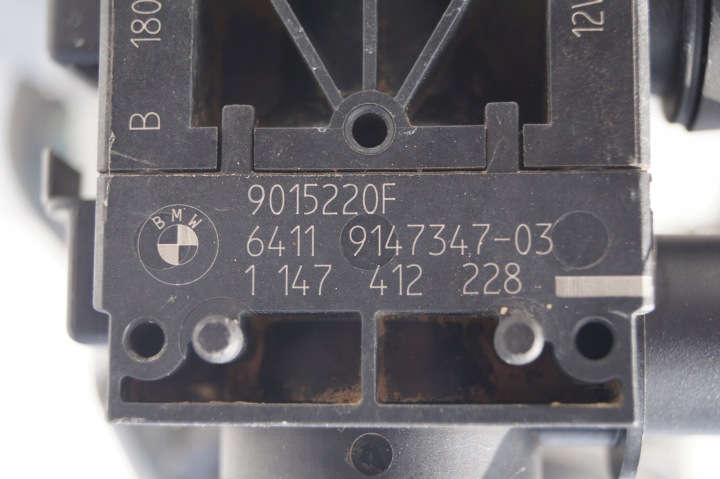 POMPE À EAU CONDUITES DE DÉRIVATION EAU BMW X1 F48 2 PIÈCES F39 9356119 8679885 9147347 9367388