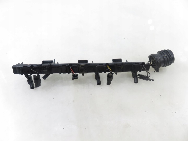 MOULURE BOUGIES INJECTEURS VW TOURAN I 2.0 TDI PD 16V 03G971826A