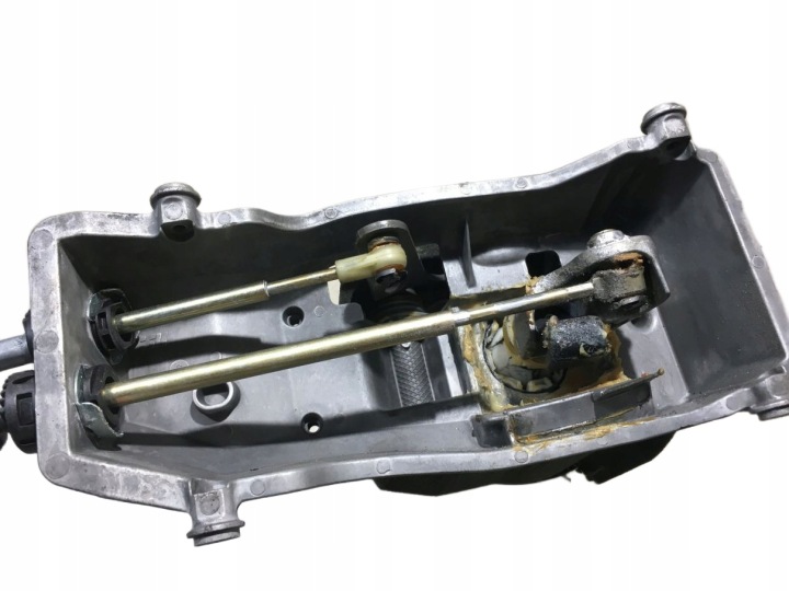 CRIC MÉCANISME DE CHANGEMENT DE VITESSES CÂBLES CHANGEMENTS VITESSE AUDI A2 1.4 16V ESSENCE 99- 8Z0711246A