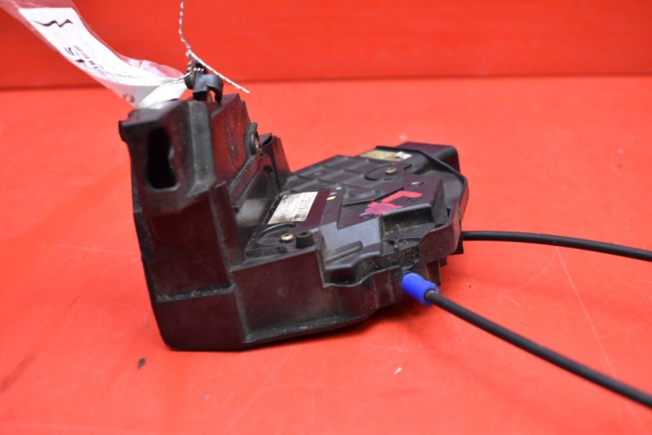 SERRURE DE PORTE GAUCHE AVANT AVANT EUROPE 5N6A-A21813AC MAZDA 5 CR 05-08