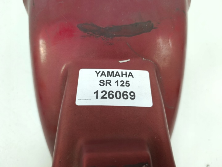 YAMAHA SR 125 AILE PASSAGE DE ROUE ARRIÈRE PHARE