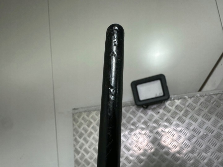 SUBARU FORESTER IV ANTENNE TOITS V3-07517C