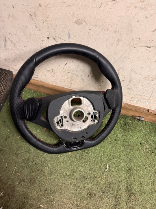 KODIAQ VW GOLF VII VOLANT CUIR I 3V041909L
