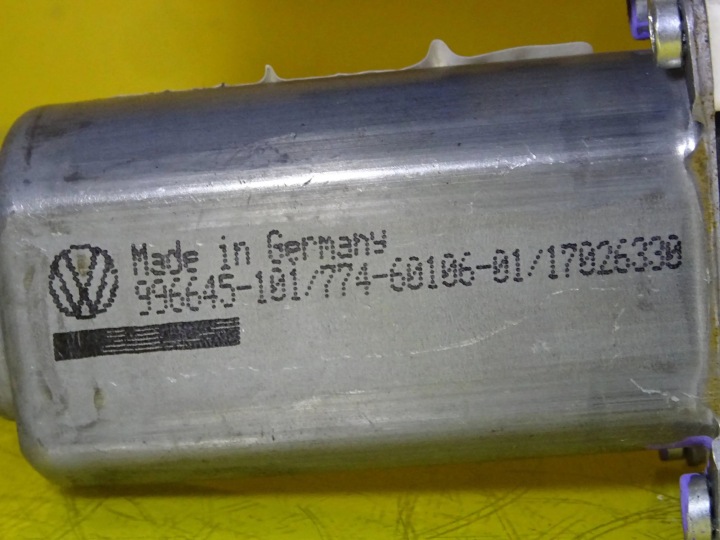PETIT MOTEUR VITRES GAUCHE ARRIÈRE VW TOURAN I 1K0959703E NR46