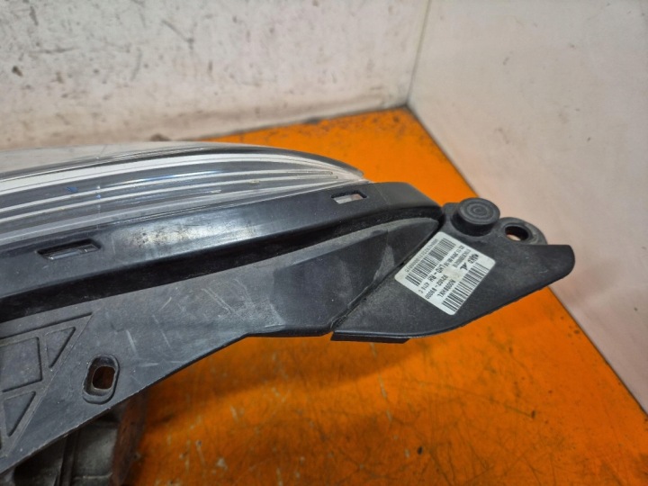 HYUNDAI I10 07-13 PHARE DROITE AVANT PROJECTEUR DROIT 92102-B9000