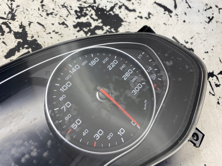 AUDI A6 C7 2.0 TDI COMPTEUR TABLEAU DE BORD 4G8920932S