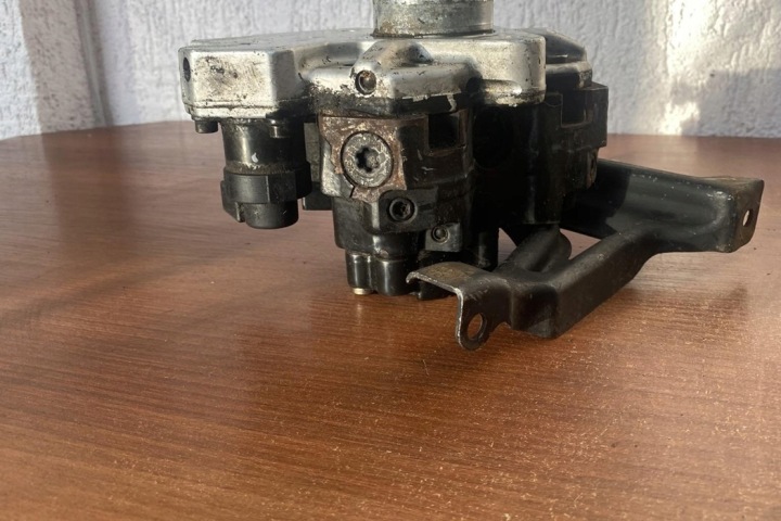 POMPE CARBURANTS AUDI 0445010090 DIESEL 2006