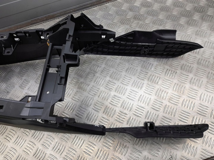 AUDI A4 S4 B9 8W0864981 MILIEU TUNNEL CENTRAL