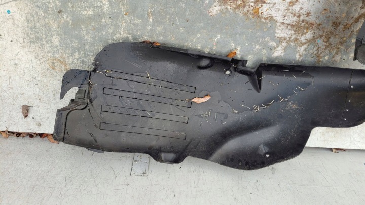 KIA SOUL PASSAGE DE ROUE AVANT GAUCHE AVANT 86815B2100