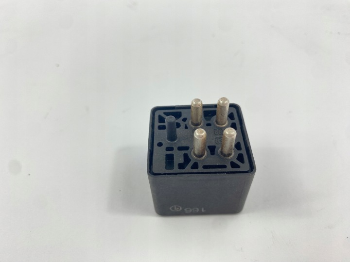 RELAIS MERCEDES BOSCH W124 W126 R129 W201 0332002171 12V 50A
