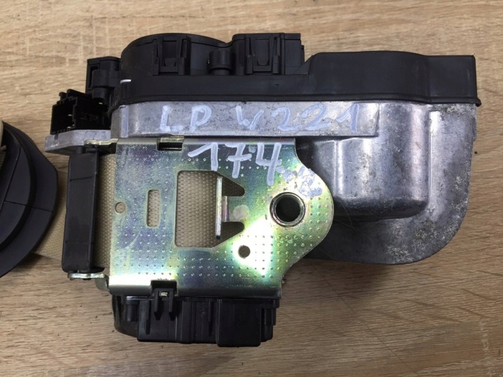 CEINTURE DE SÉCURITÉ AVANT GAUCHE MERCEDES W221 07R