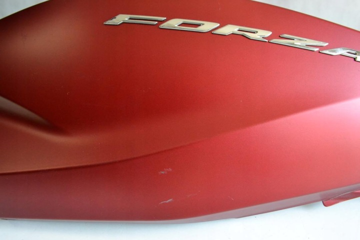 QUEUE PLASTIQUE COLLECTEUR DÉFLECTEUR D'AIR HONDA FORZA 350 21+