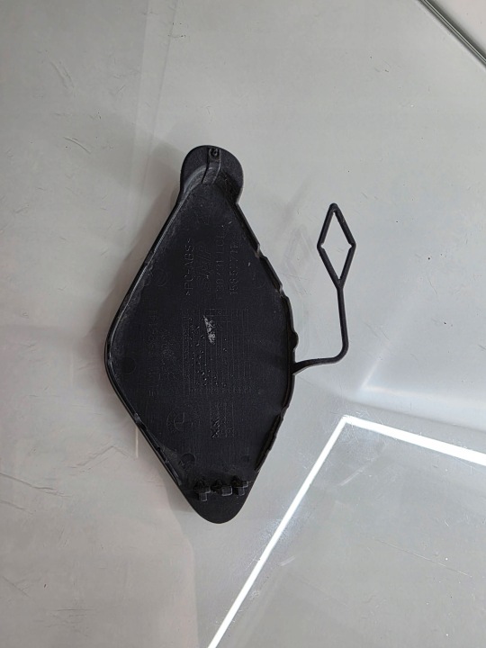 BMW 3 F30 F31 LIFT 15- BOUCHON CROCHET PARE-CHOCS AVANT NOIRE 51117386141