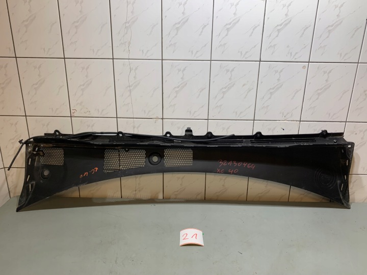 VOLVO XC40 DOUBLURE DE PASSAGE DE ROUE 32130464 EUROPE ORIGINAL